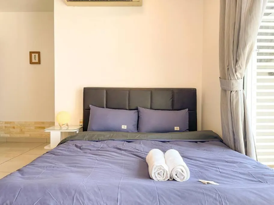 Ksl Mall 8-12 Pax, 65 Inc Tv Nflix ,Hbo , Bathtub High Floor Johor Bahru 0*,