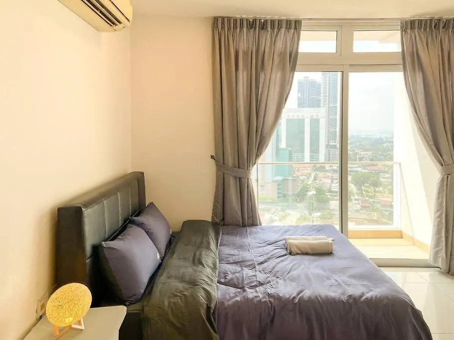 Ksl Mall 8-12 Pax, 65 Inc Tv Nflix ,Hbo , Bathtub High Floor Johor Bahru Apartment